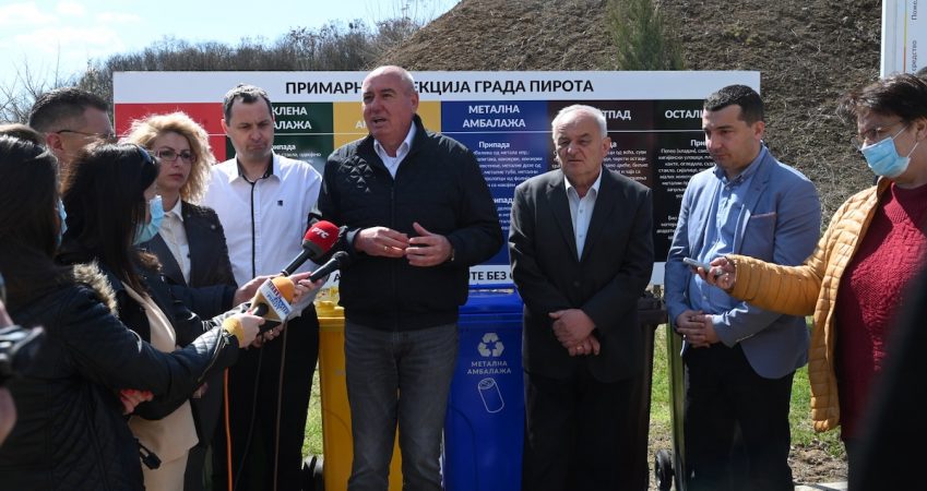 Регионална депонија и Комуналац уз помоћ Града бесплатно односе кабасто смеће из пиротских домаћинстава